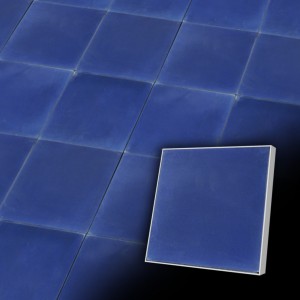 Handgefertigte Einfarbige Zementfliese in 15x15 cm Brilliantblau - geeigent für Badezimmer